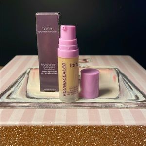 🌟Tarte Foundcealer Foundation🌟